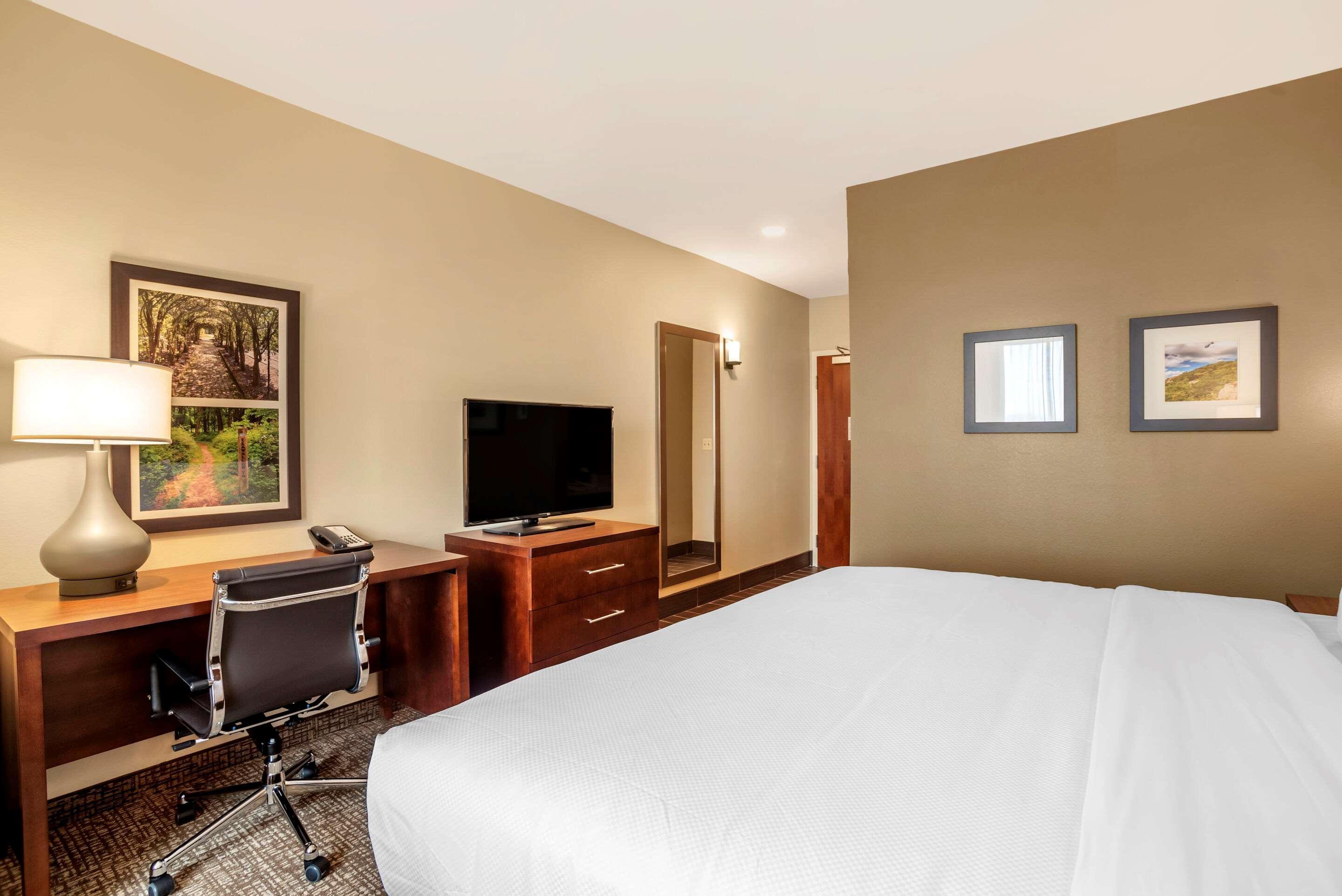 ווינצ'סטר Comfort Inn & Suites מראה חיצוני תמונה